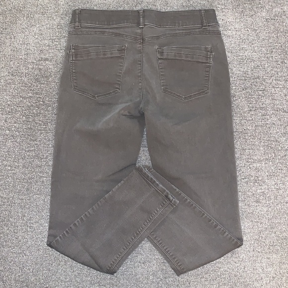 Democracy Jeans - Picture 2 of 7